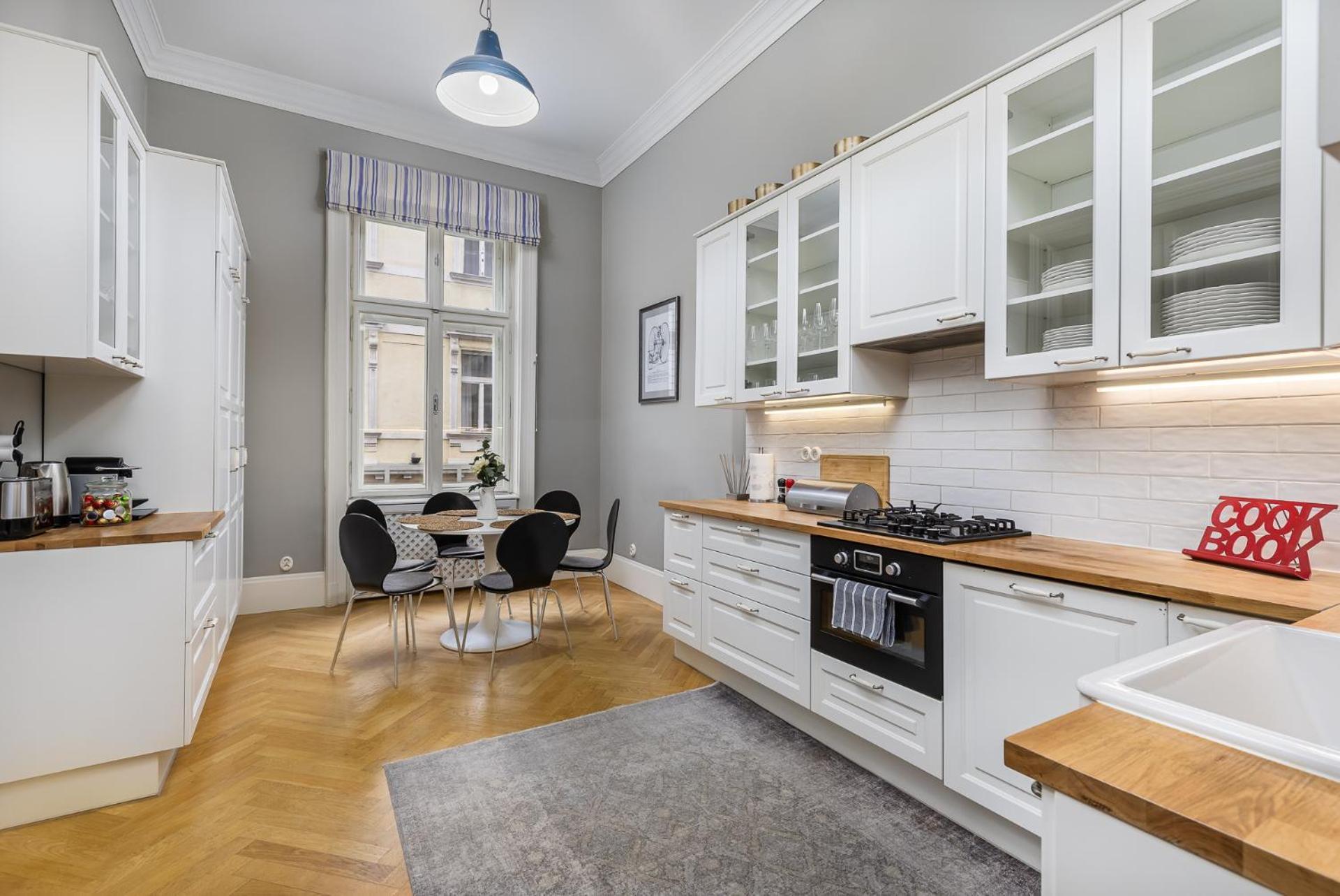 Spacious Victorian Residence By Grand Boulevard Budapest Eksteriør billede